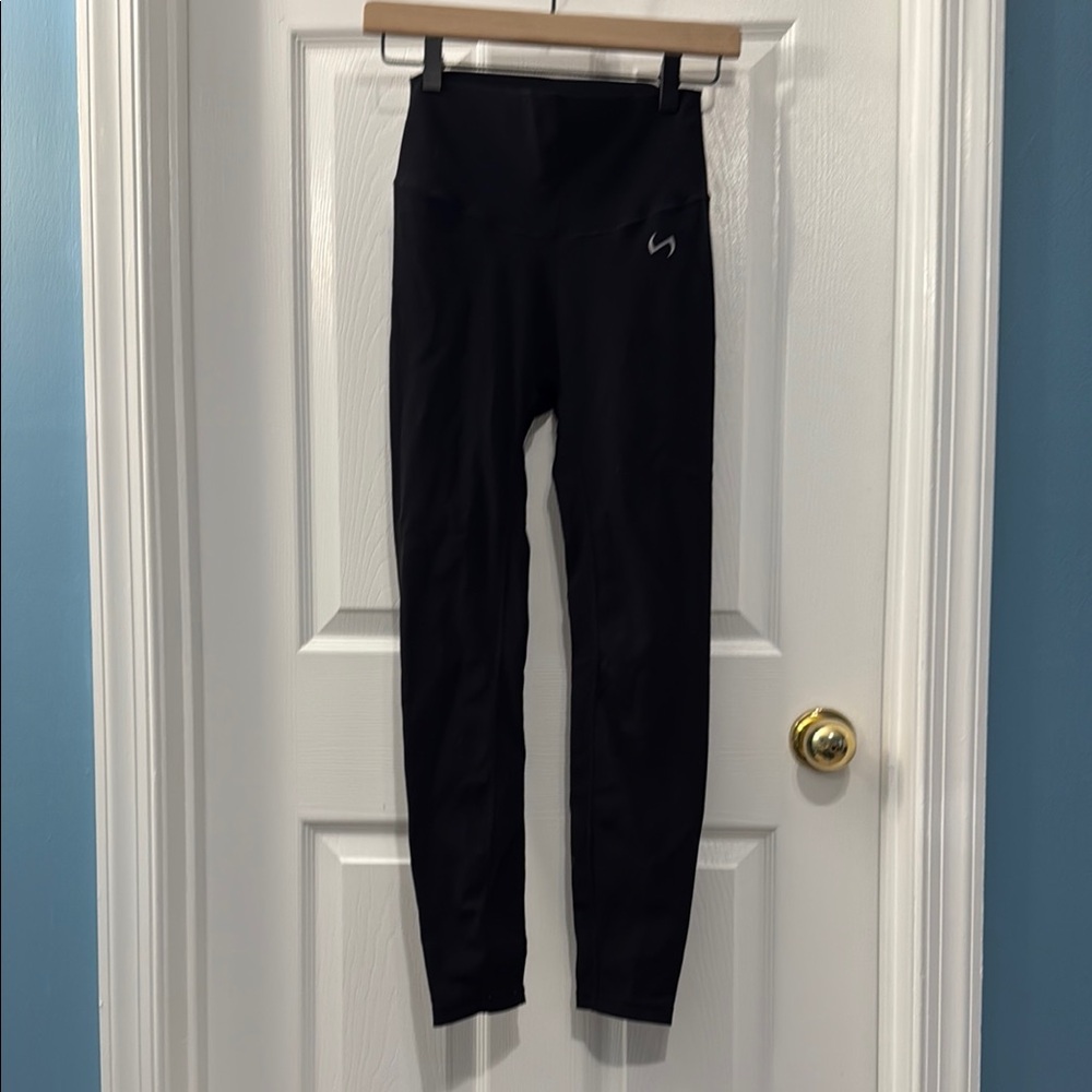 Black High-Waist Performance Leggings